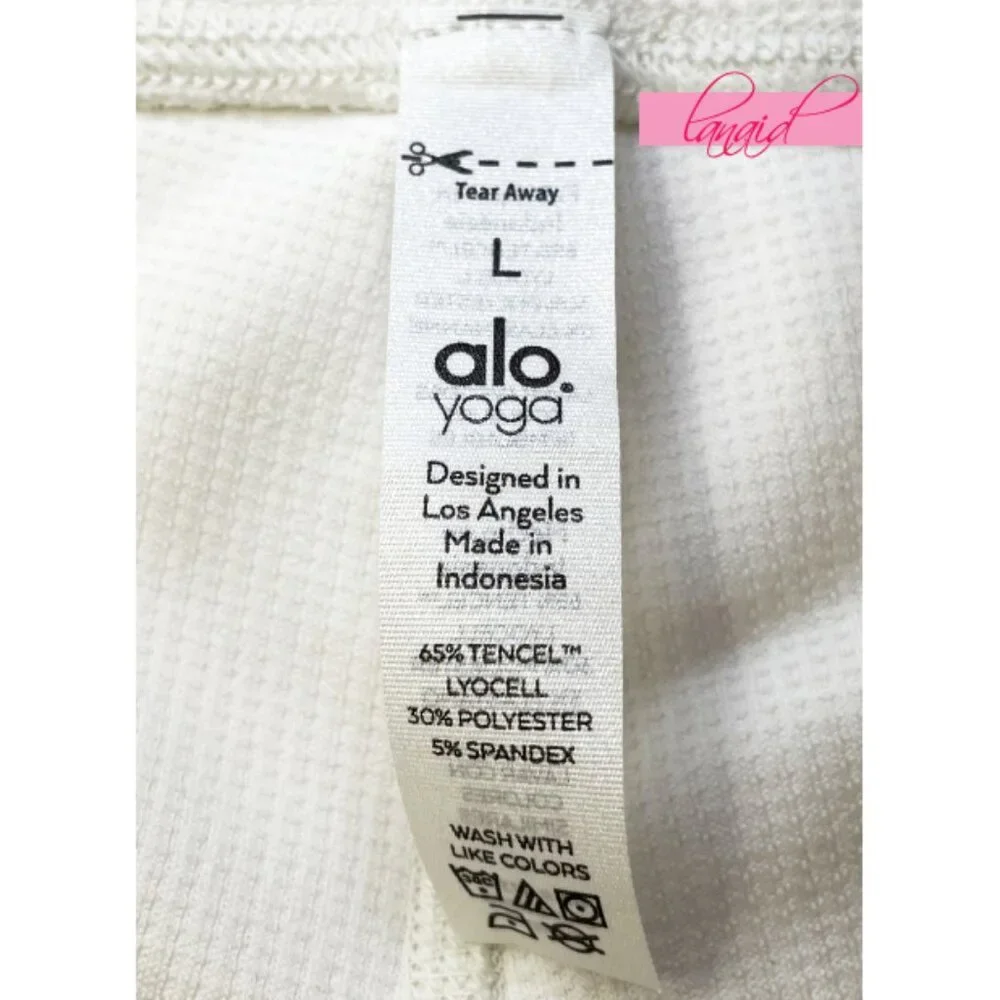 Alo Microwaffle Pleasant Boyshort Ivory Cream Waffle Thermal Mini Stretch Shorts